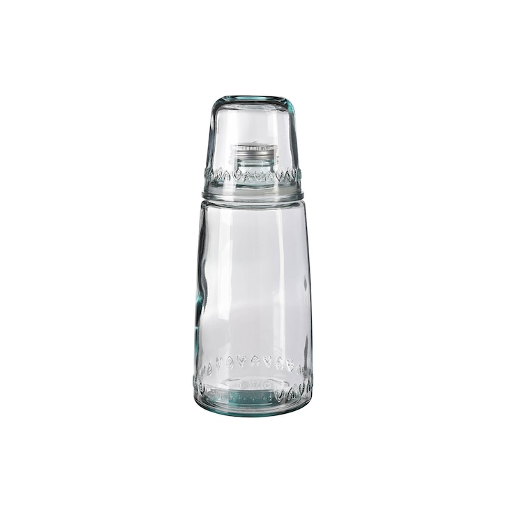 Trinkflasche mit Wasserglas